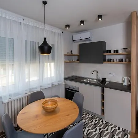 Republic Square - With Garage *