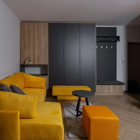 Republic Square - With Garage *